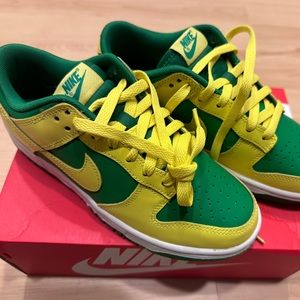 Brazil Dunks Sz 6 Men’s Brand New DS